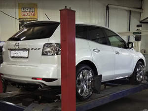Сход-развал Mazda CX-7: фото работ автосервиса Джапан-Кар в Санкт-Петербурге №1