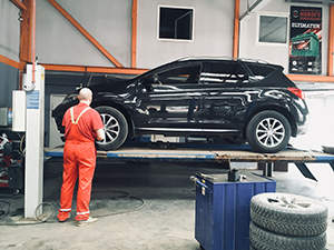 Сход-развал Nissan Murano: фото работ автосервиса Джапан-Кар в Санкт-Петербурге №2