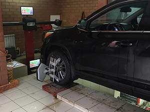 Сход-развал Toyota Highlander: фото работ автосервиса Джапан-Кар в Санкт-Петербурге №1